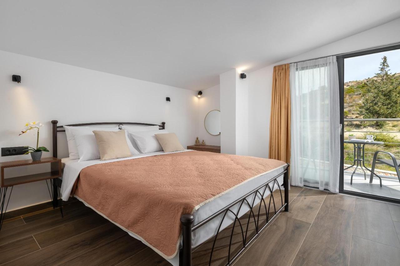 Aiora Luxury Villas Afantou Eksteriør bilde