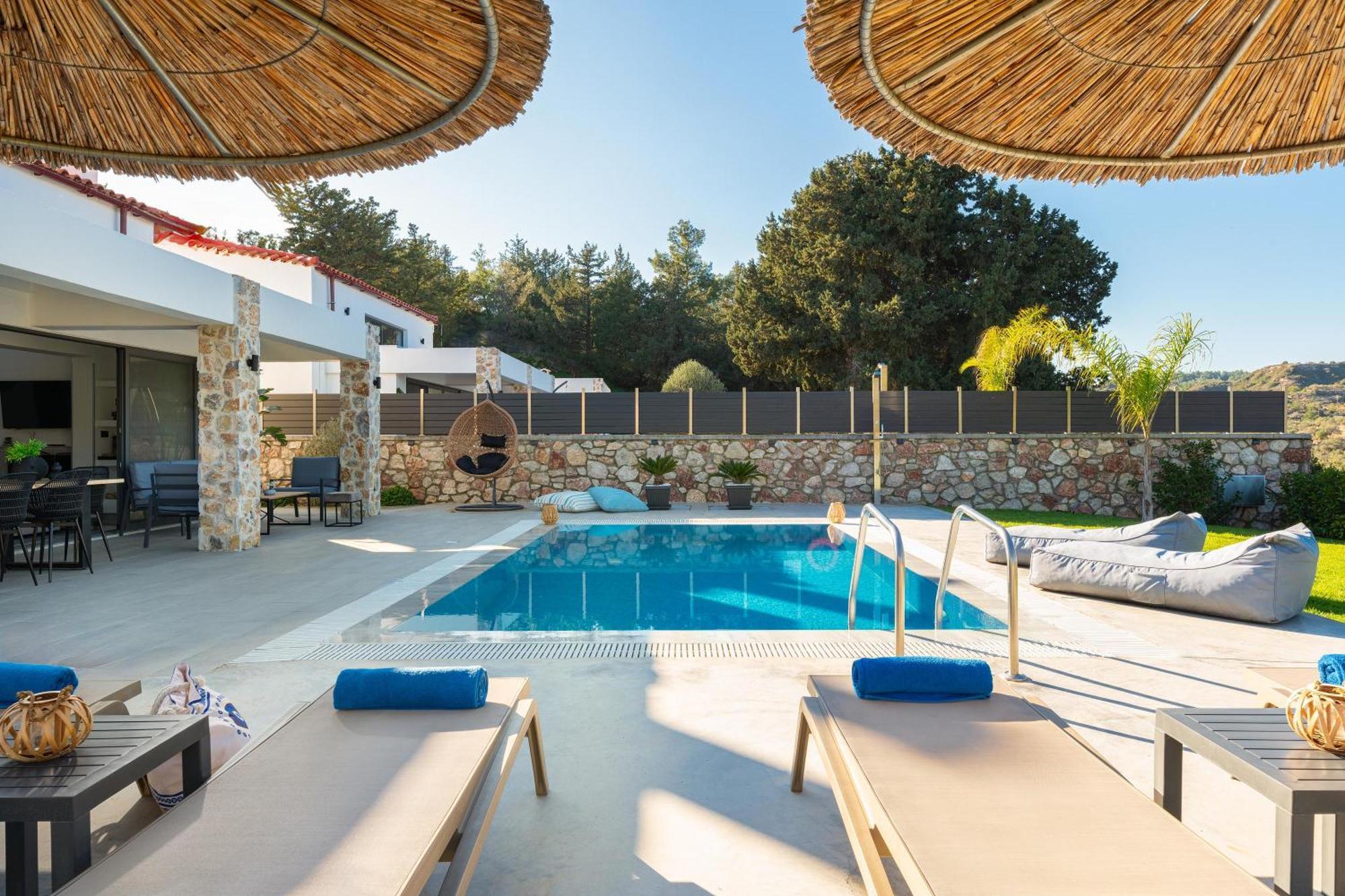 Aiora Luxury Villas Afantou Eksteriør bilde
